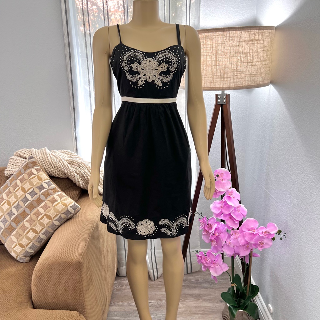 Moulinette Soeurs Spaghetti Strap Black Crochet Dress Size 6 Embroidered